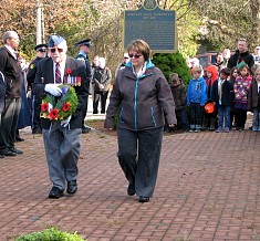 2015
												11 11 Cenotaph, Lion's Head (27a).JPG